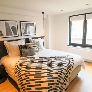 https://grand-place-apartments-8.brusselshotelsbook.com