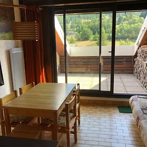 https://duplex-6-8-couchages-calme-avec-solarium-plein-sud.fr-provencehotel.com